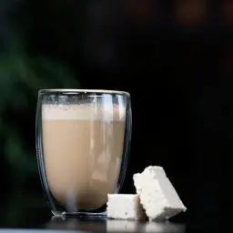 طحينة لاتيه